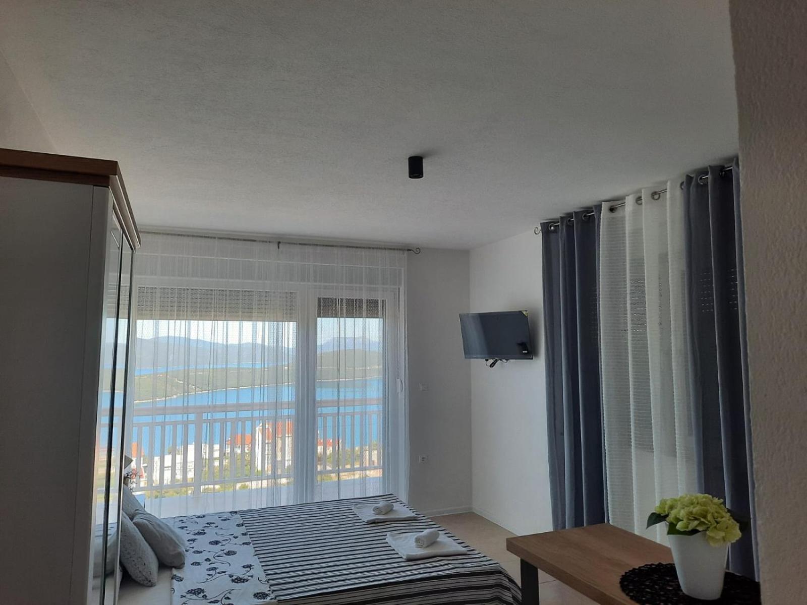 Apartmani Silentium نيوم المظهر الخارجي الصورة