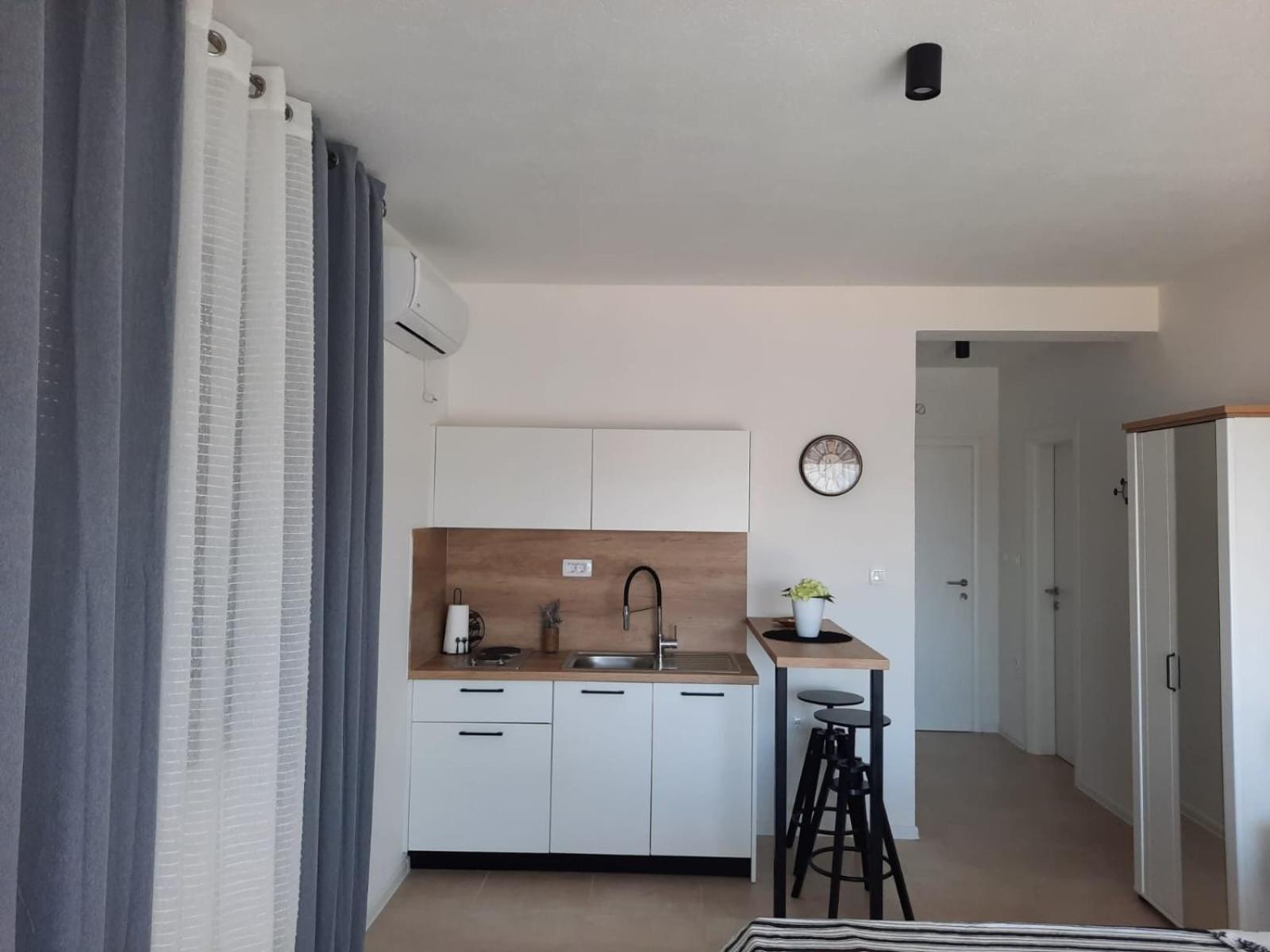 Apartmani Silentium نيوم المظهر الخارجي الصورة